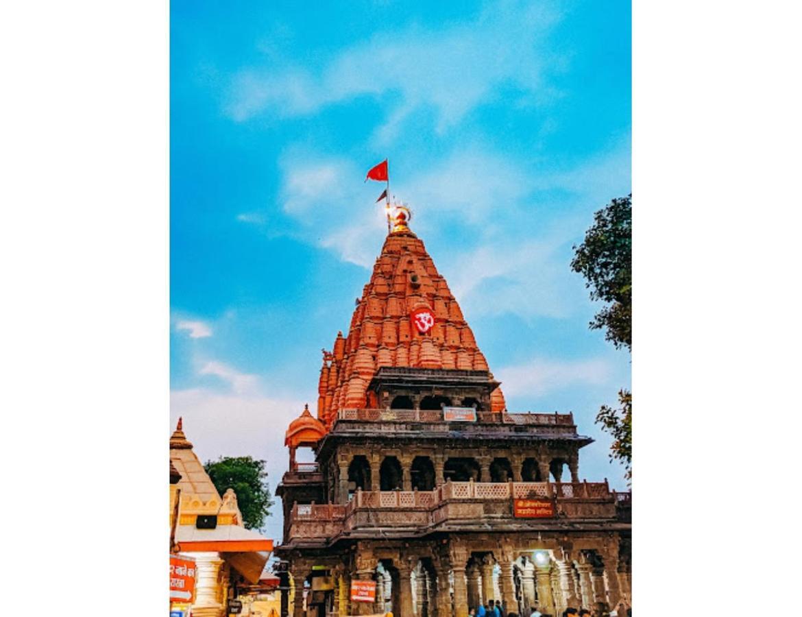 Hotel Adarsh, Ujjain Extérieur photo