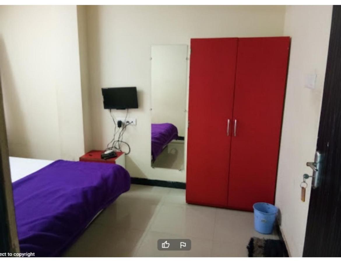 Hotel Adarsh, Ujjain Extérieur photo