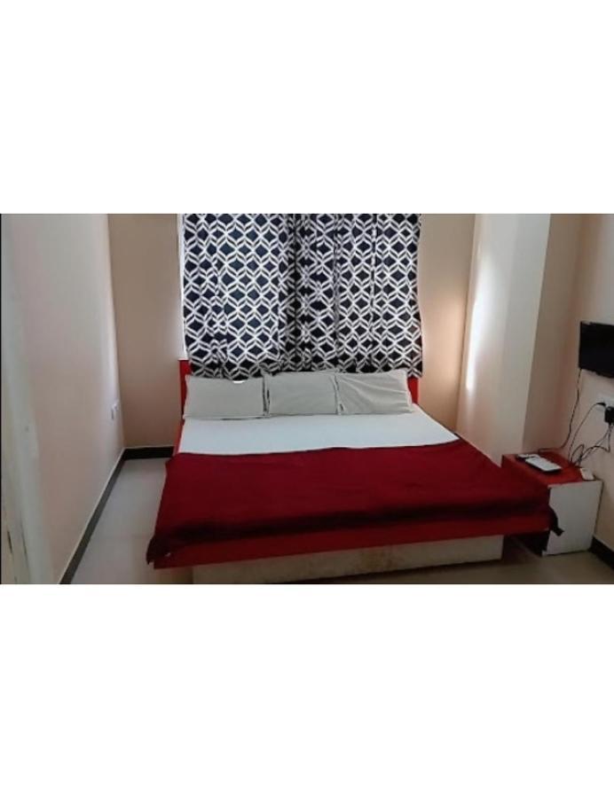 Hotel Adarsh, Ujjain Extérieur photo